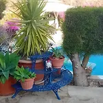 Δωμάτια σε οικογενειακή κατοικία Sunset Boutique